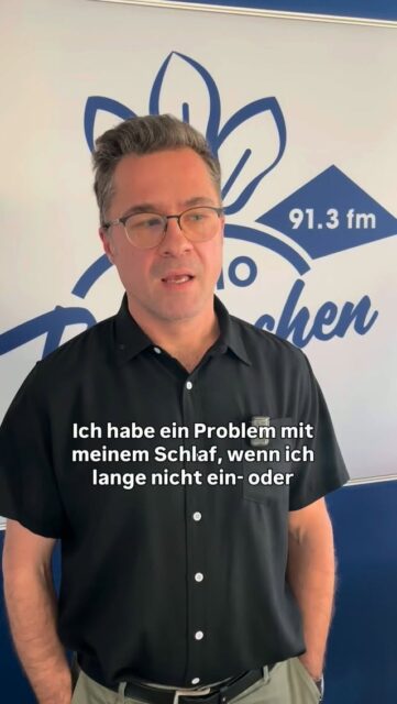 Na, spürt ihr die Zeitumstellung noch?😴 Über schlaflose Nächte und ihre gesundheitlichen Auswirkungen sprechen wir heute im #wissenschaftsradio mit Schlafforscher Stefan Seidel! Ab 10 Uhr auf Radio Radieschen 📻 #schlaf #schlafforschung #schlaflos #schlafstörungen